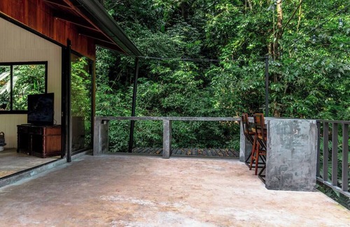 Quepos House | NEW! Your very own Jungle Oasis!