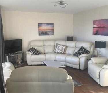 Newcastle Apartment | Newcastle Seafront Apartment with Wifi and Parking