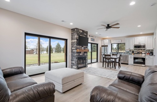 Smyrna Cottage | Newer Cottage on all sports lake, pontoon boat available