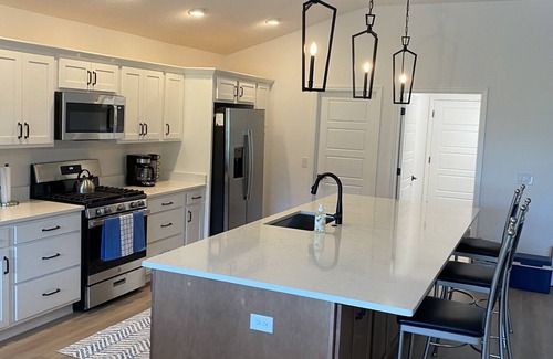 The Villages House | Newer home in the Village of Richmond - 3 Bed, 2 1/2 + Bath- Golf Cart included