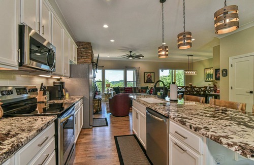 Black Mountain House | NEWER Luxury 6/6 Mt View in Gated Preserve, Hot Tub, Hiking Trails, EV Charger