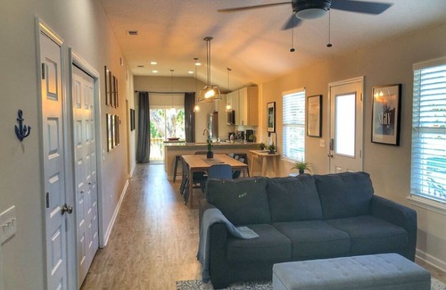 Vilano Beach House | Newer Pet Friendly| Intracoastal Views | Fenced