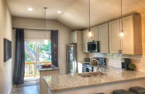 Vilano Beach House | Newer Pet Friendly| Intracoastal Views | Fenced
