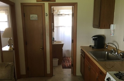 Bridgewater Condo | Newfound Lake Waterfront Private Beach Sleeps 4