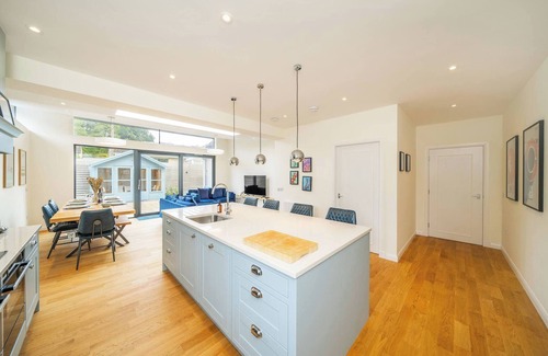 Glenisla Ski Chalet | Newhall Gardens - Botanical Bliss