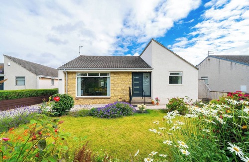 Glenisla Ski Chalet | Newhall Gardens - Botanical Bliss