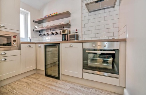 Cannock Bed & Breakfast | Newhall Lodge