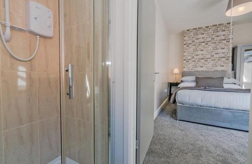 Cannock Bed & Breakfast | Newhall Lodge