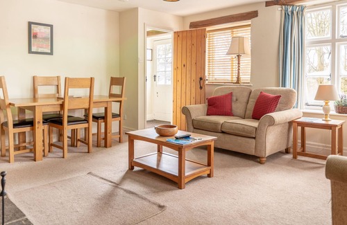 Graythwaite Apartment | Newlands - sleeps 4 guests in 2 bedrooms