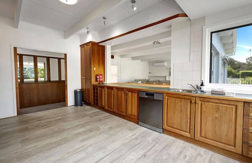 Paynesville House | Newlands Waterfront - Your own waterfont home with private, deep water jetty