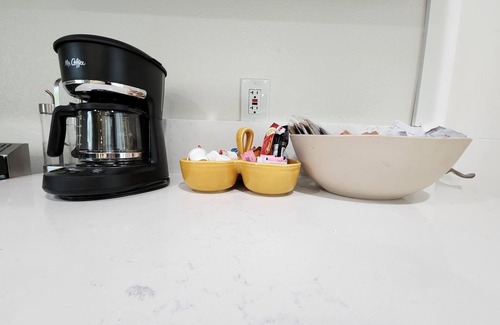 Fullerton House | Newly 2BR/2BA min to Disneyland & hot attractions