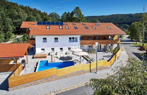 Regenhutte Apartment | Newly built loft with private outdoor seating area and balcony