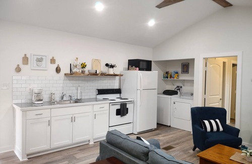 Longview House | NEWLY Built, 2 Peaceful Neighborhood