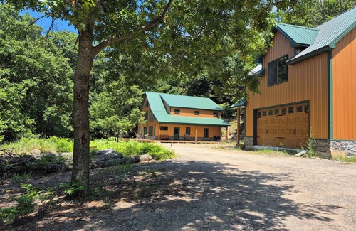 Mears Cottage | Newly built 4-bedroom cottage w/WiFi & AC next to dunes, Lake Michigan & beach