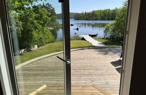 Jarnforsen Ski Chalet | Newly built cottage located on a lake plot by Lake Flaten | SE05035