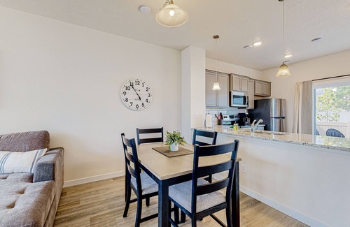 Southwest Ada County Alliance House | Newly built, dog-friendly townhouse with fenced patio & convenient location
