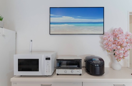 Okinawa Villa | Newly built house near airport/Full facilities/Quiet and comfortable/2 min drive to convenience store, 3 min to supermarket, 4 min to beach, 7 min to DMM Aquarium IIAS Toyosaki Outlet Mall/Netflix free