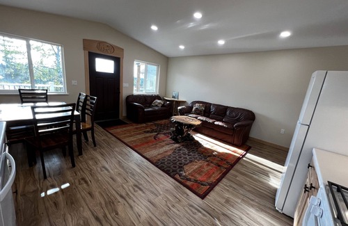 Sterling Cabin | Newly Built: Kenai River Front Cabin with 2 Bedrooms - Premier Fishing Location