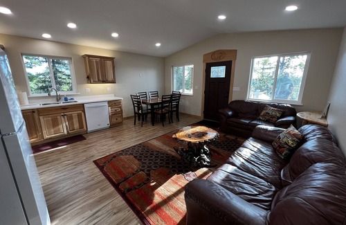 Sterling Cabin | Newly Built: Kenai River Front Cabin with 2 Bedrooms - Premier Fishing Location
