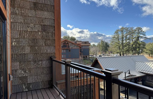 North Conway Condo | Newly built Luxurious Ski-In/Out Fairbank Lodge Condo on Cranmore Mountain