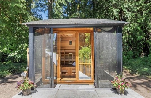 West Lake Stevens House | NEWLY BUILT Luxury Modern Home w/Spa & Sauna on 2.3 acres