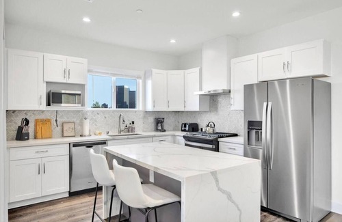 Historic Filipinotown House | Newly Built Luxury Condo Near Downtown & Hollywood