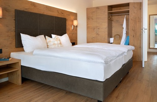 Bitzenhofen Apartment | Newly built, modern 3-room luxury apartment near Lake Constance