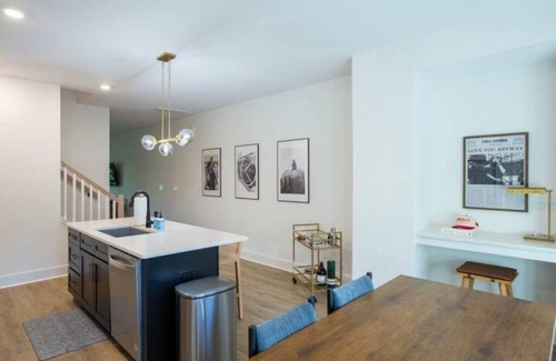 Charlotte House | Newly built - near southend/uptown 3-bedroom townhome