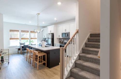 Charlotte House | Newly built - near southend/uptown 3-bedroom townhome