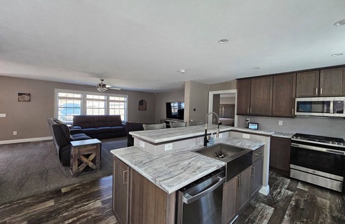 Mears House | Newly built secluded 5-bedroom home