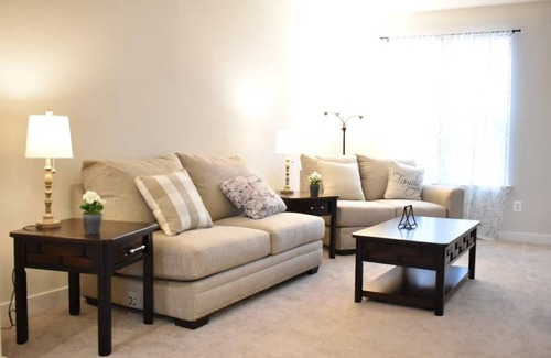 Potomac House | Newly built townhouse with all the amenities!