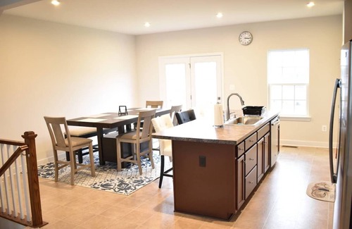 Potomac House | Newly built townhouse with all the amenities!