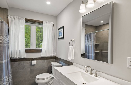 Severance House | Newly Built year-round house with specactular lake views!