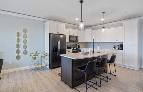Osage Beach Condo | Newly Designed Topsider Condo w/Beautiful Main Channel Views