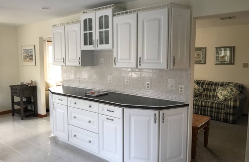 Avalon House | NEWLY DISCOUNTED AVALON house accross from the Bay and 12 houses from the beach