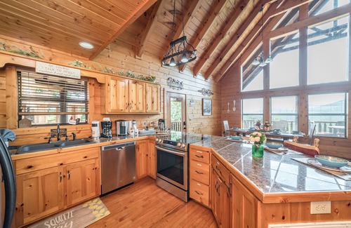 Gatlinburg - Pigeon Forge Cabin | NEWLY EXPANDED DECK! Mountain Sunrise Oasis Spectacular