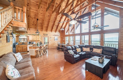 Gatlinburg - Pigeon Forge Cabin | NEWLY EXPANDED DECK! Mountain Sunrise Oasis Spectacular