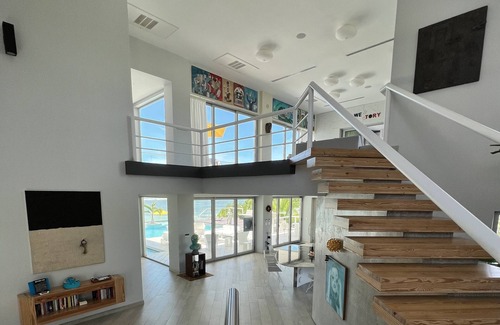 Savaneta Villa | Newly Expanded! Lavish & Exclusive Beachfront Mansion.