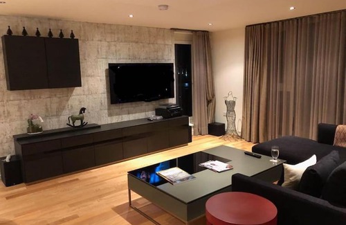 Sands End Apartment | Newly furbished Chelsea flat next to Thames