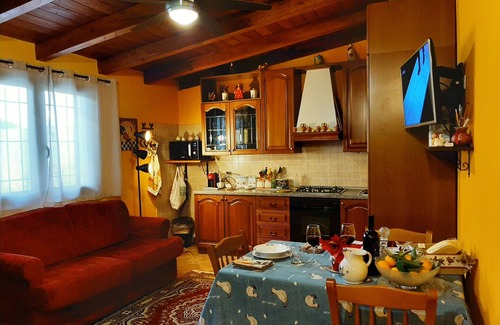 S'oru e Mari Villa | newly furnished seaside cottage. Low costs and free wifi.
