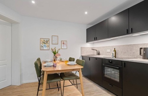 Eimsbuettel Apartment | Newly furnished apartment for up to 5 people