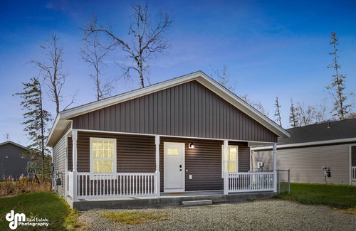 Fishhook House | Newly Furnished Hatcher Pass House in Palmer Alaska