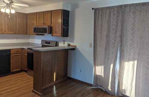 Lacey House | Newly furnished house near Nisqually/JBLM/Oly-3 bed-WiFi -covered deck- pets ok