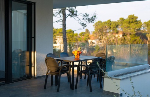 Milcetici Apartment | Newly furnished vacation apartment in Malinska with private pool