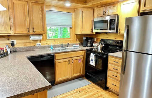 Gatlinburg - Pigeon Forge Cabin | Newly Listed Cabin: Cozy up by the fireplace