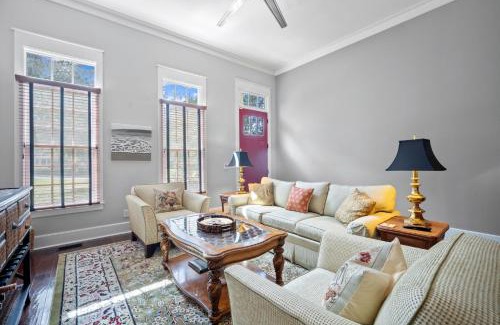 Habersham House | Newly Listed - Charming Retreat in Habersham