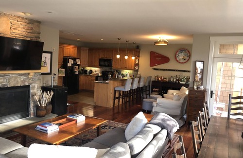 Stratton Mountain Condo | Newly listed! Mountain view condo. Walk to village, shopping and lifts!