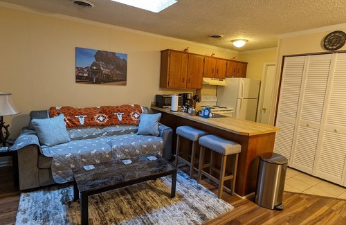 Lynchburg Apartment | Newly Listed near LU, Hospital Brand New furniture