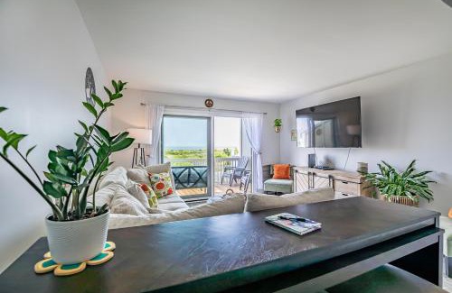 Oceanmarsh Subdivision House | Newly Listed - Oceanfront Condo on Harbor Island