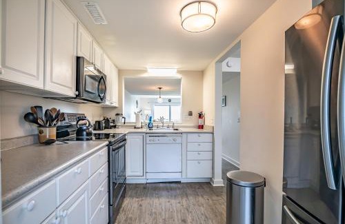 Oceanmarsh Subdivision House | Newly Listed - Oceanfront Condo on Harbor Island